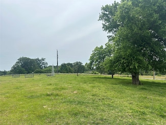 9289 County Road 329, Buffalo, TX 75831