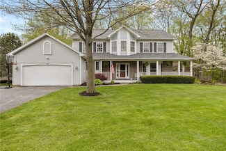 10 Woodrose Dr, Webster, NY 14580