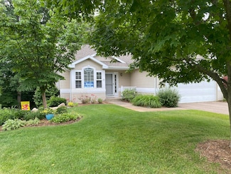 2000 Quail Cove Dr, Kalamazoo, MI 49009