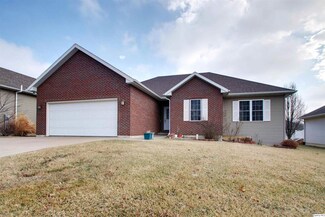 705 Meadow Lark Dr, Quincy, IL 62305