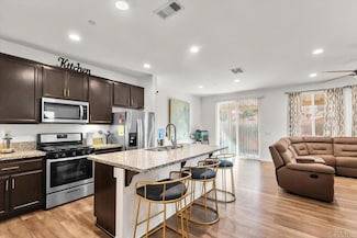 861 Colton Ave, Colton, CA 92324