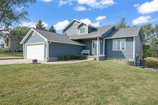7450 NE 108th Place, Bondurant, IA 50035