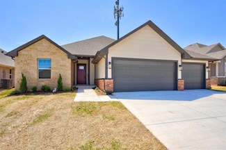 3014 Hollow Crest Ln, Norman, OK 73071