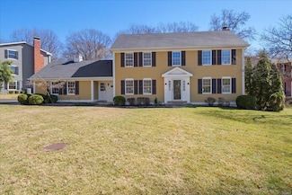 791 Haw Thicket Ln, Saint Louis, MO 63131