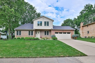 8733 Apalachee Dr, Cincinnati, OH 45249