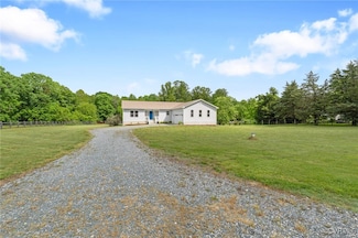 10835 Shannon Hill Rd, Louisa, VA 23093