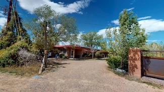 959 Acequia de Las Joyas, Santa Fe, NM 87505