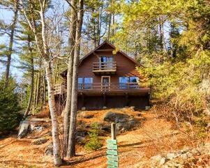 9 Mountain View Rd, Boothbay Harbor, ME 04538