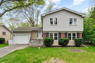 666 Barberry Rd, Highland Park, IL 60035