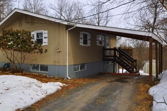 1065 Clover Rd, Long Pond, PA 18334