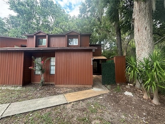 5720 SW 8th Place, Gainesville, FL 32607
