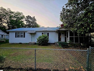 905 Ashe St, Bennettsville, SC 29512