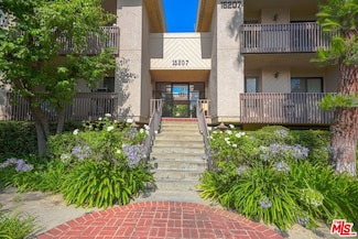 15207 Magnolia Blvd Unit 209, Sherman Oaks, CA 91403