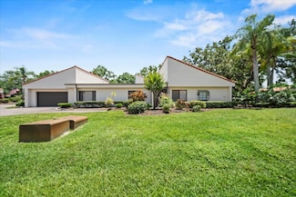 107 Seville Ct N, Plant City, FL 33566