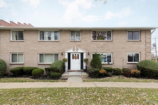 105 Old Lyme Dr Unit 3, Buffalo, NY 14221