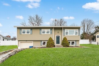 3 Martha Ln, Lawrence, MA 01843
