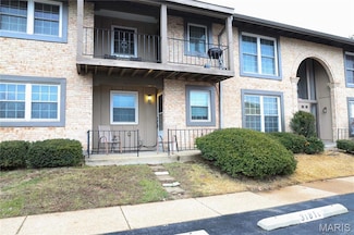 3181 Carefree Ln Unit A, Florissant, MO 63033