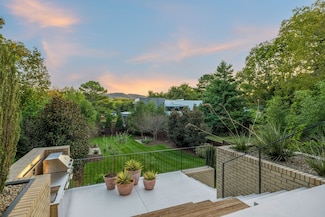 937 Glendale Ln, Nashville, TN 37204