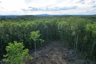 15 Hothole Pond Rd, Concord, NH 03301