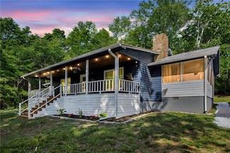211 Phillips St, Clarkesville, GA 30523