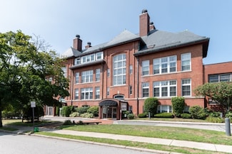 51 Pettee St Unit 27, Newton Upper Falls, MA 02464