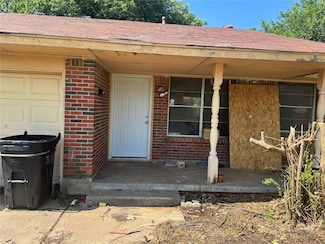 963 SW 4th Place, Moore, OK 73160