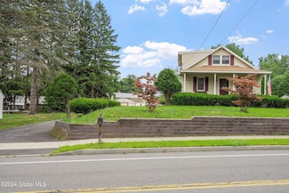 282 Schoolhouse Rd, Albany, NY 12203