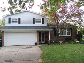 54 Cree Ton Dr, Buffalo, NY 14228