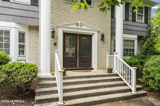 15 Adams St, Morganville, NJ 07751