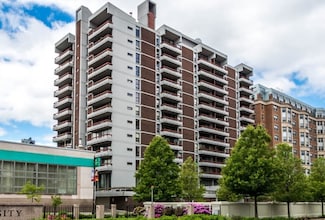 566 Commonwealth Ave Unit L101, Boston, MA 02215