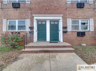 289 Main St Unit 2N, Spotswood, NJ 08884