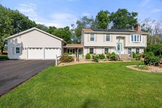 15 Barbara Ln, Feeding Hills, MA 01030