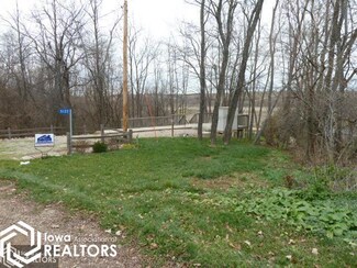 5120 Aurora Dr, Brooklyn, IA 52211