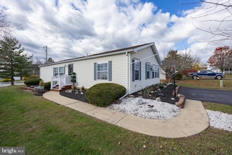 107 Carver Ln, Royersford, PA 19468