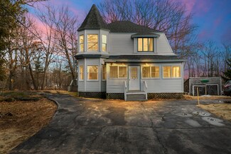 46 Rogers Rd, Kittery, ME 03904