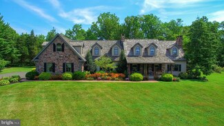 3276 Hillegass Rd, Pennsburg, PA 18073