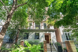 446 W Huron St Unit 450, Chicago, IL 60654