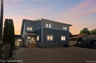 7910 Anchor Bay Dr, Clay, MI 48001