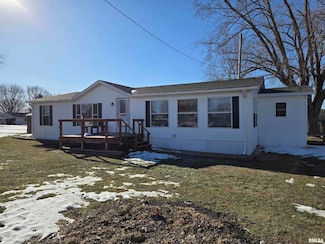 115 W 1st St, Versailles, IL 62378