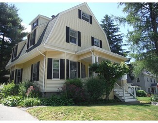 51 Wren St, West Roxbury, MA 02132