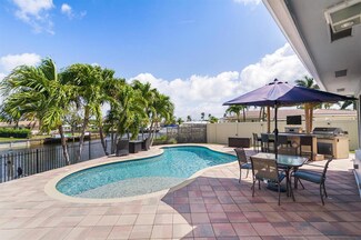 381 SE 3rd Ct, Pompano Beach, FL 33060