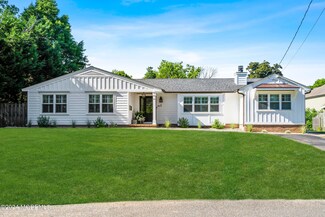 11 Iroquois Ave, Oceanport, NJ 07757