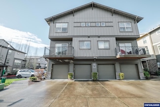 635 NE Garswood Ln, Beaverton, OR 97006