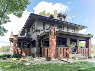 102 1st Ave SE, Hampton, IA 50441