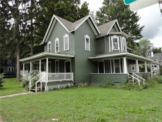 2 Canandaigua St, Shortsville, NY 14548