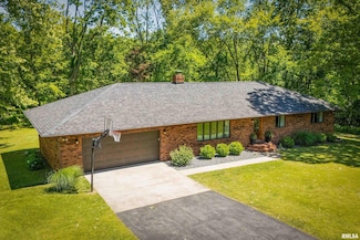 564 Cardinal Rd, Carbondale, IL 62901
