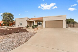 5438 Mirasol Dr, Las Cruces, NM 88007