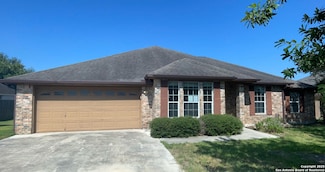 152 Castle Breeze Dr, Seguin, TX 78155