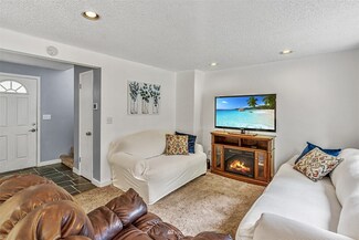 1901 75th St SE Unit 1A, Everett, WA 98203