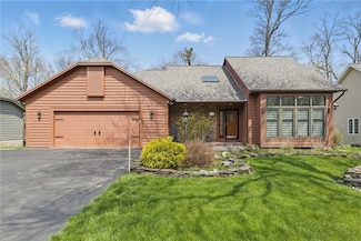 112 Heather Ridge, Rochester, NY 14626